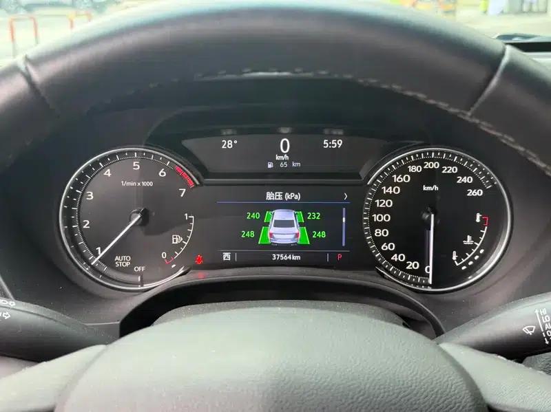 2023 Cadillac CT4 25T Luxury — миниатюра 11