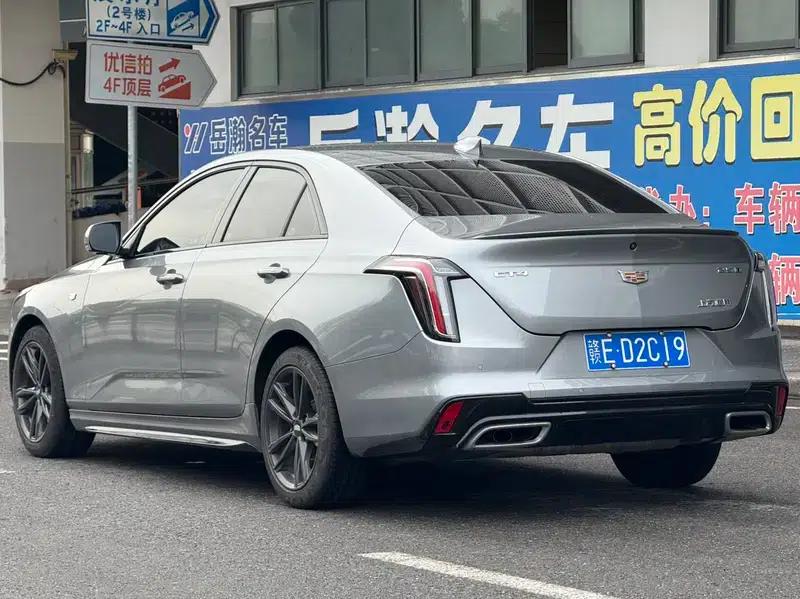 2023 Cadillac CT4 25T Luxury — миниатюра 4