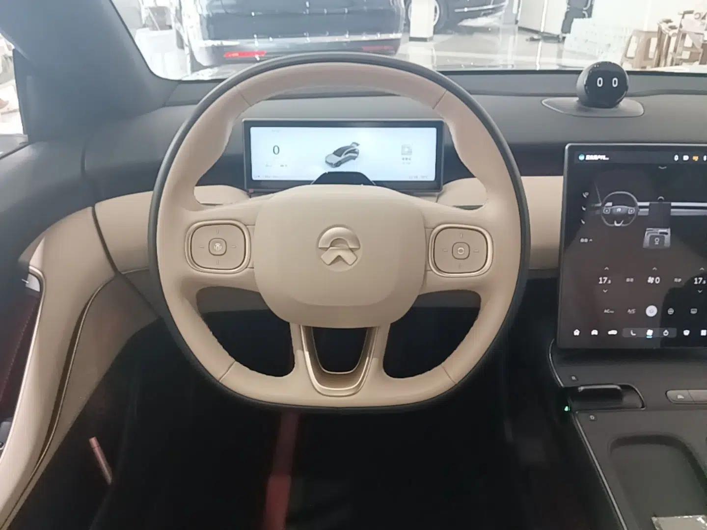 Nio ET5T 2024 75kWh Touring — миниатюра 18