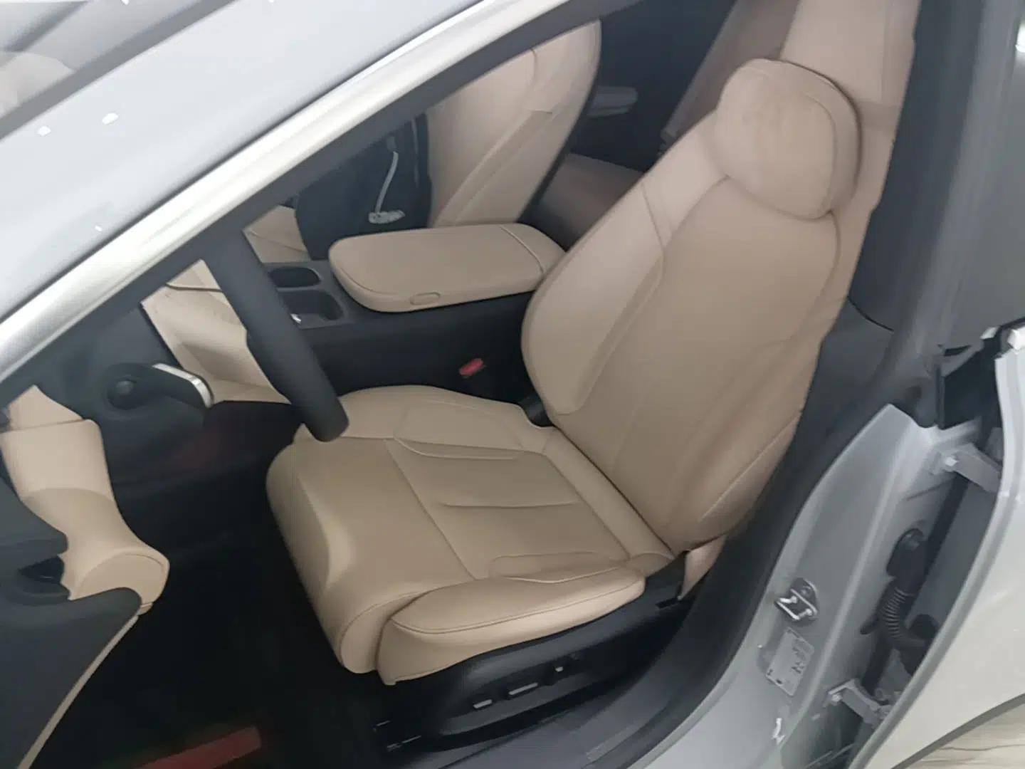 Nio ET5T 2024 75kWh Touring — миниатюра 22