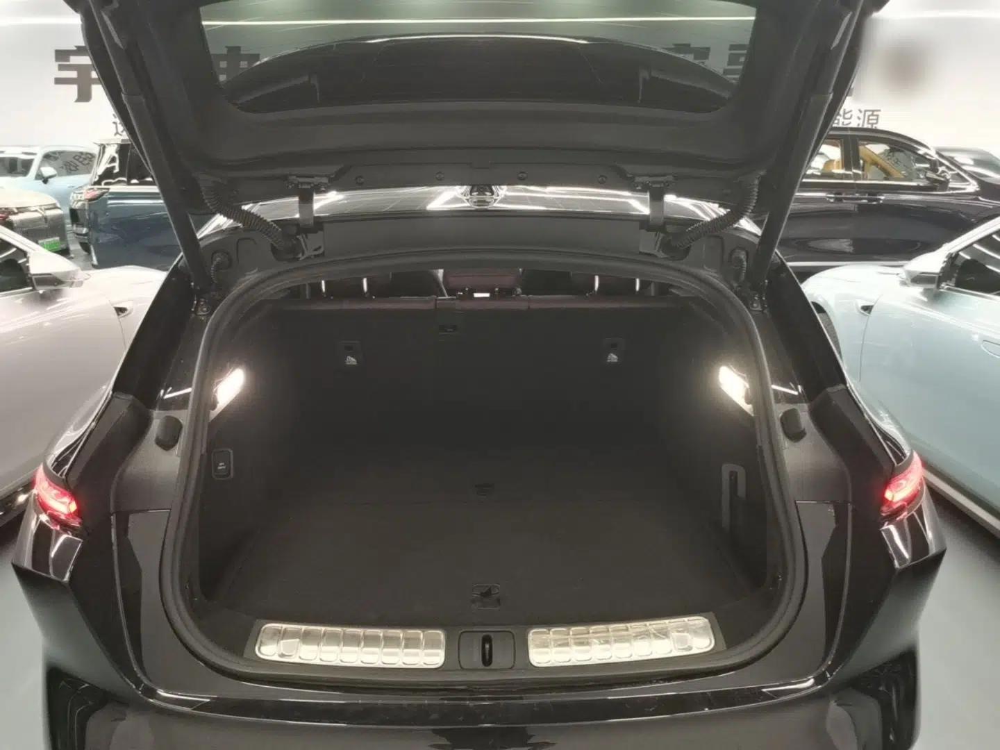 Nio ET5T 2024 75kWh Touring — миниатюра 22
