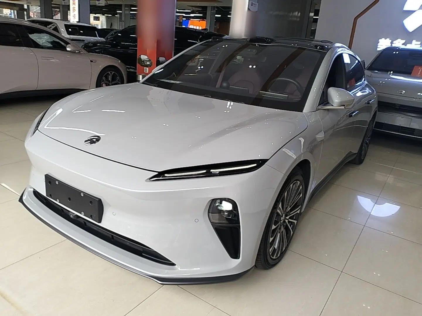 Nio ET5T 2024 75kWh Touring — миниатюра 1