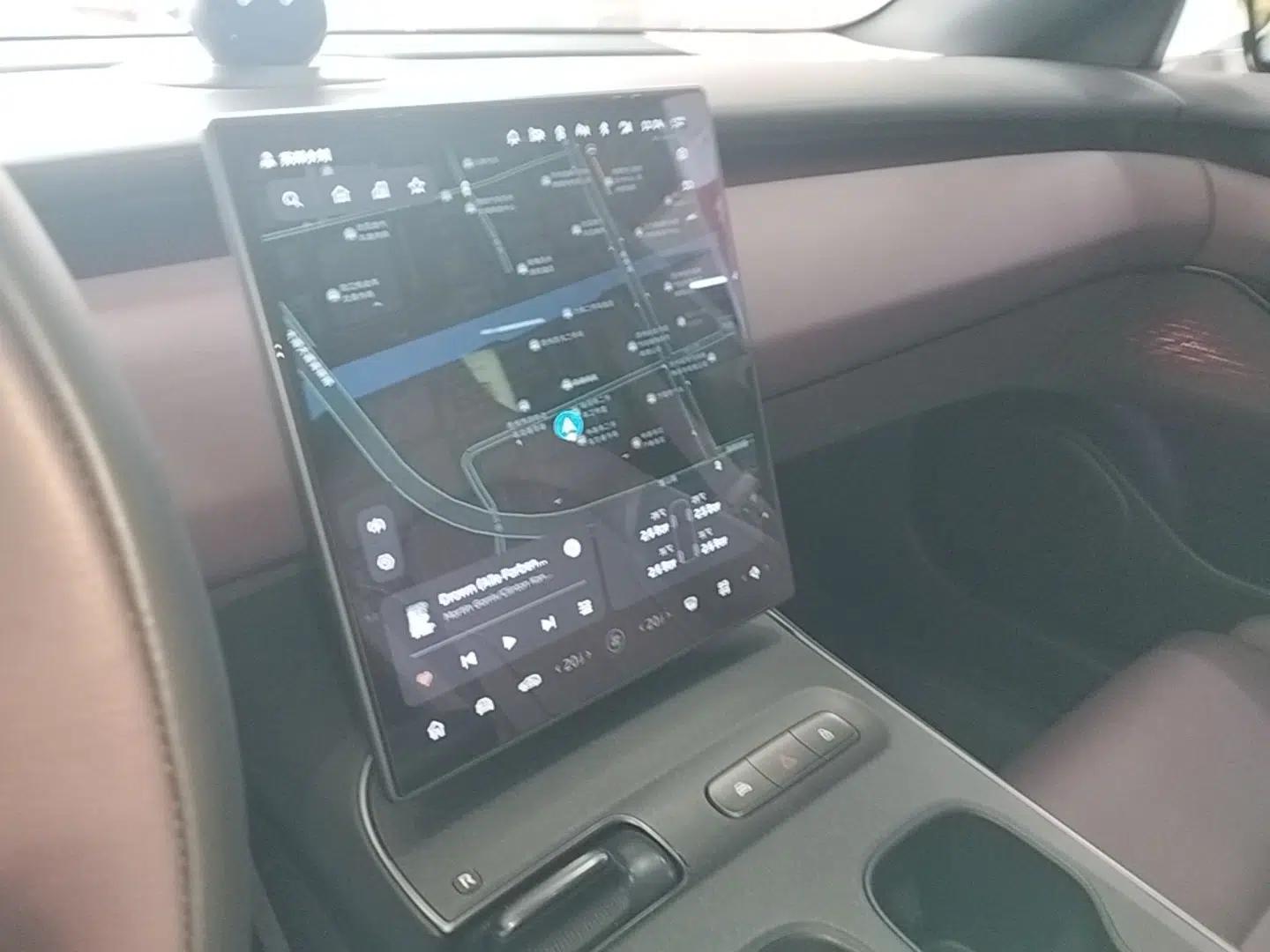 Nio ET5T 2024 75kWh Touring — миниатюра 15