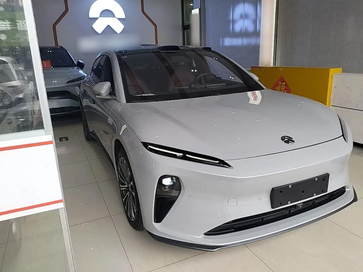 Nio ET5T 2024 75kWh Touring — миниатюра 3