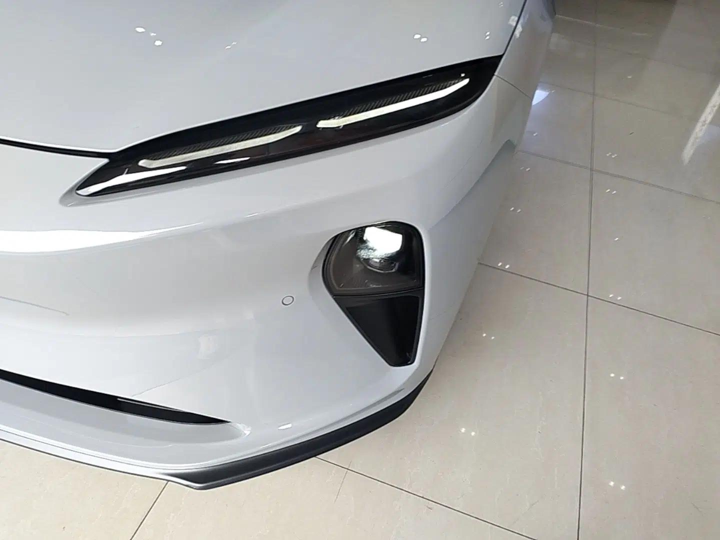 Nio ET5T 2024 75kWh Touring — миниатюра 8