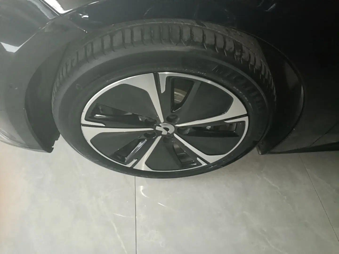 Nio ET5T 2024 75kWh Touring — миниатюра 15