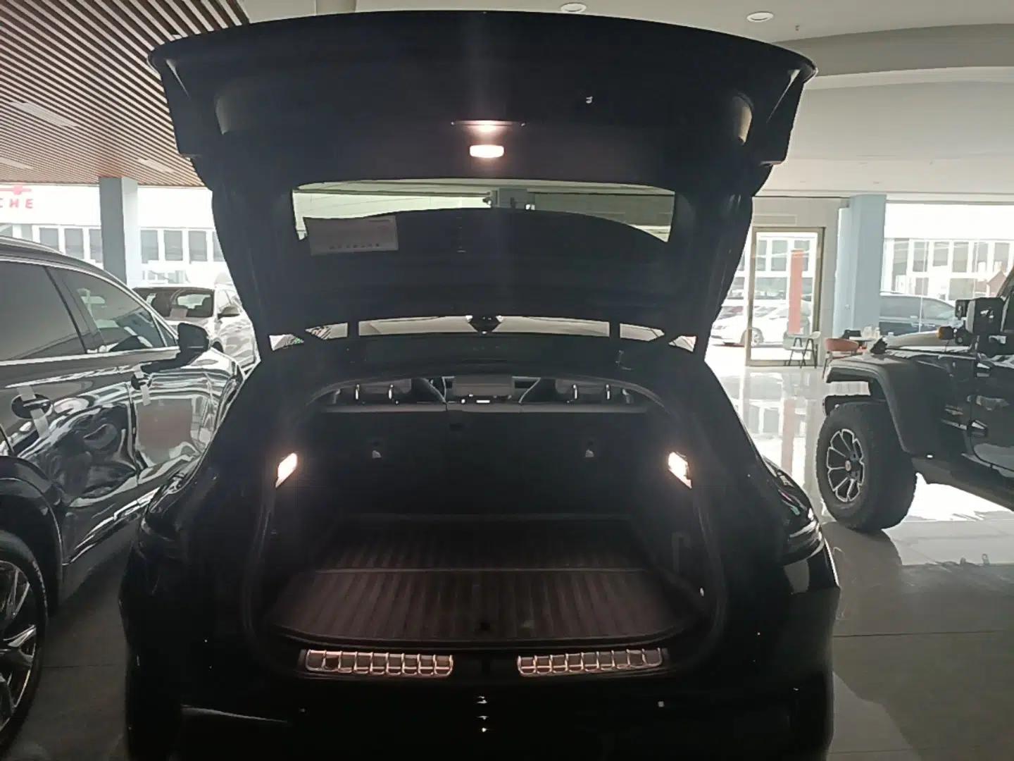 Nio ET5T 2024 75kWh Touring — миниатюра 27