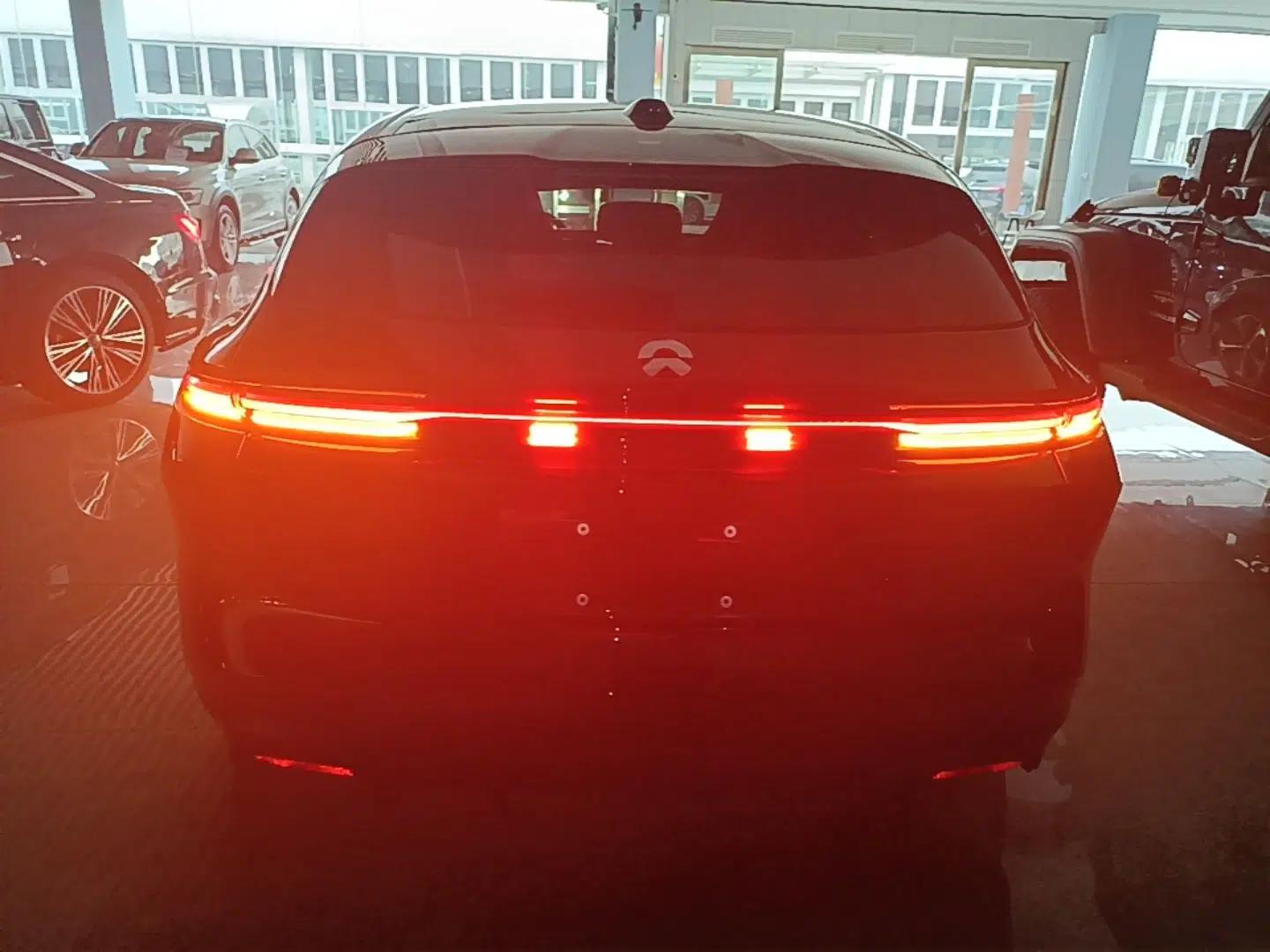 Nio ET5T 2024 75kWh Touring — миниатюра 5