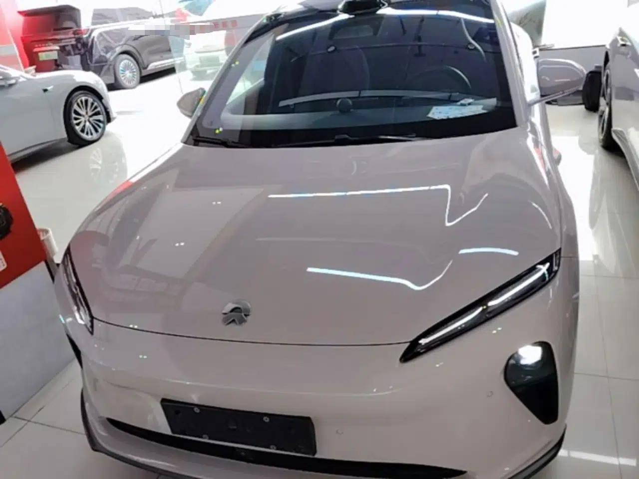 Nio ET5T 2024 75kWh Touring — миниатюра 2