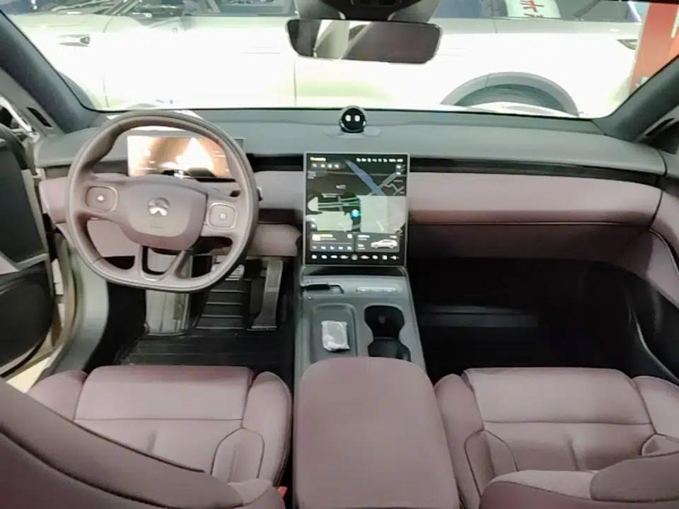 Nio ET5T 2024 75kWh Touring — миниатюра 12