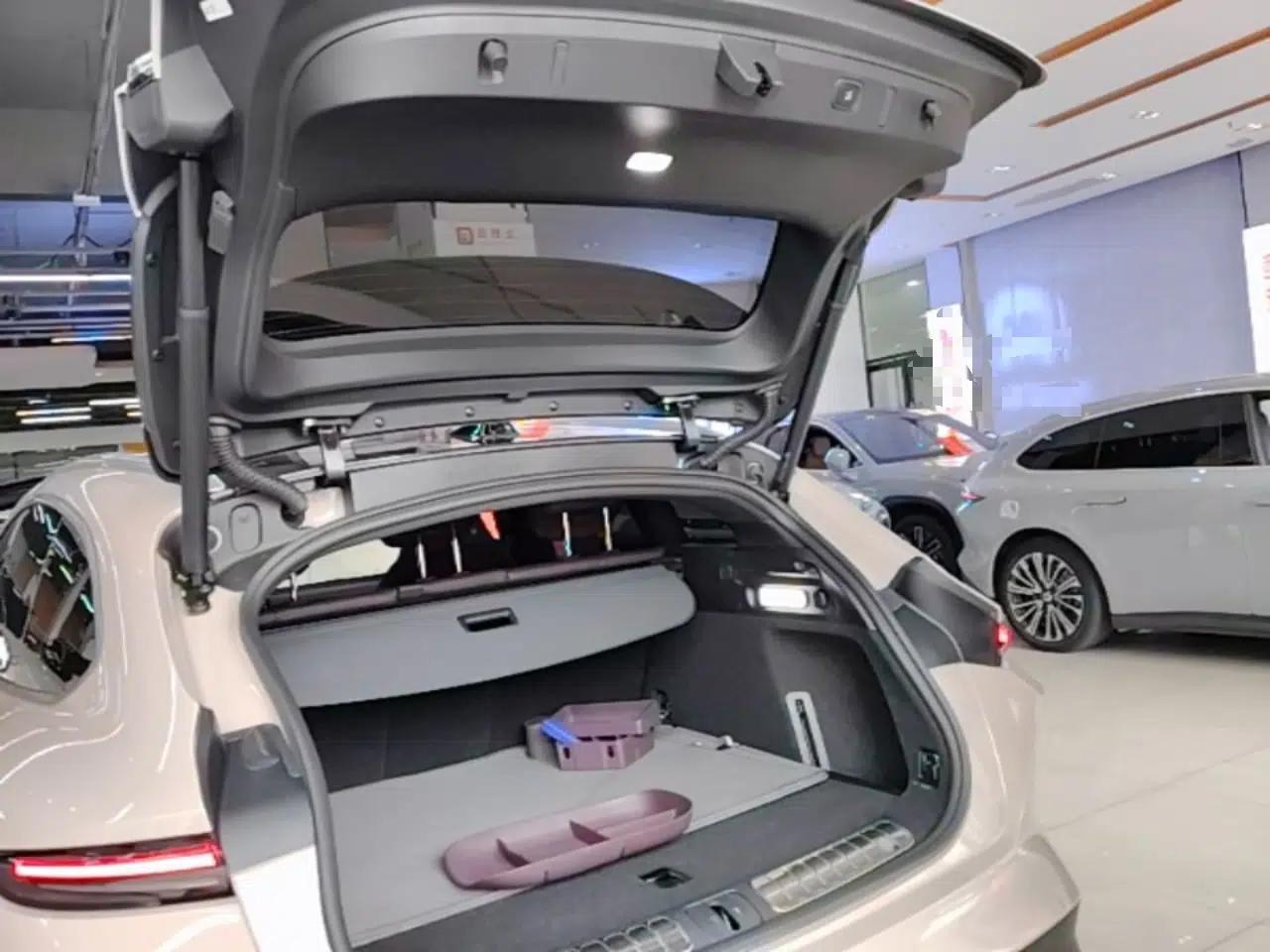 Nio ET5T 2024 75kWh Touring — миниатюра 22