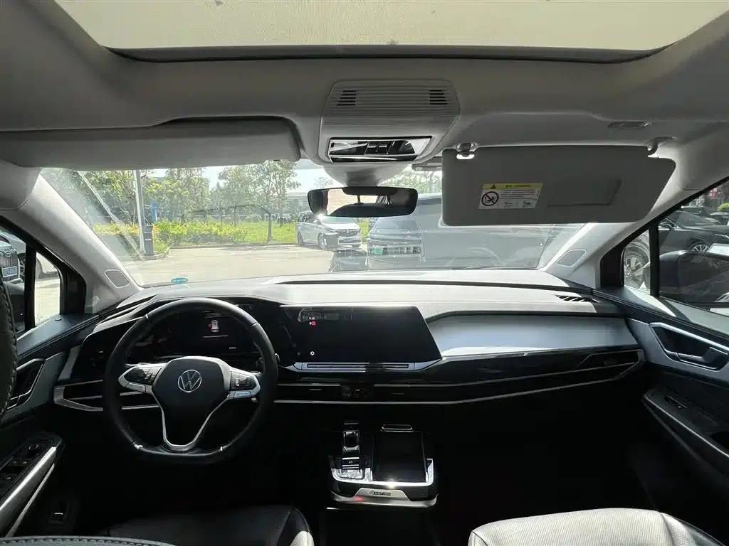 2023 Range Rover 380TSI AWD Luxury Pro — миниатюра 5