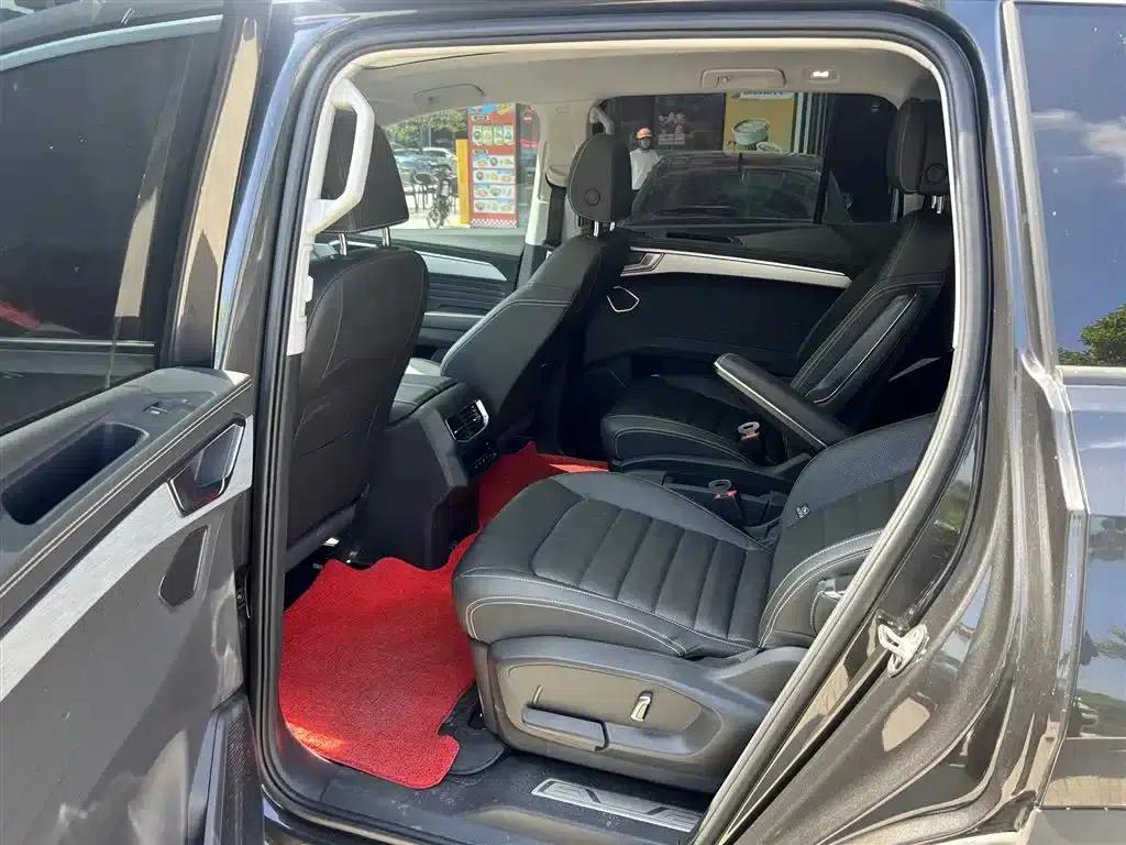 2023 Range Rover 380TSI AWD Luxury Pro — миниатюра 6