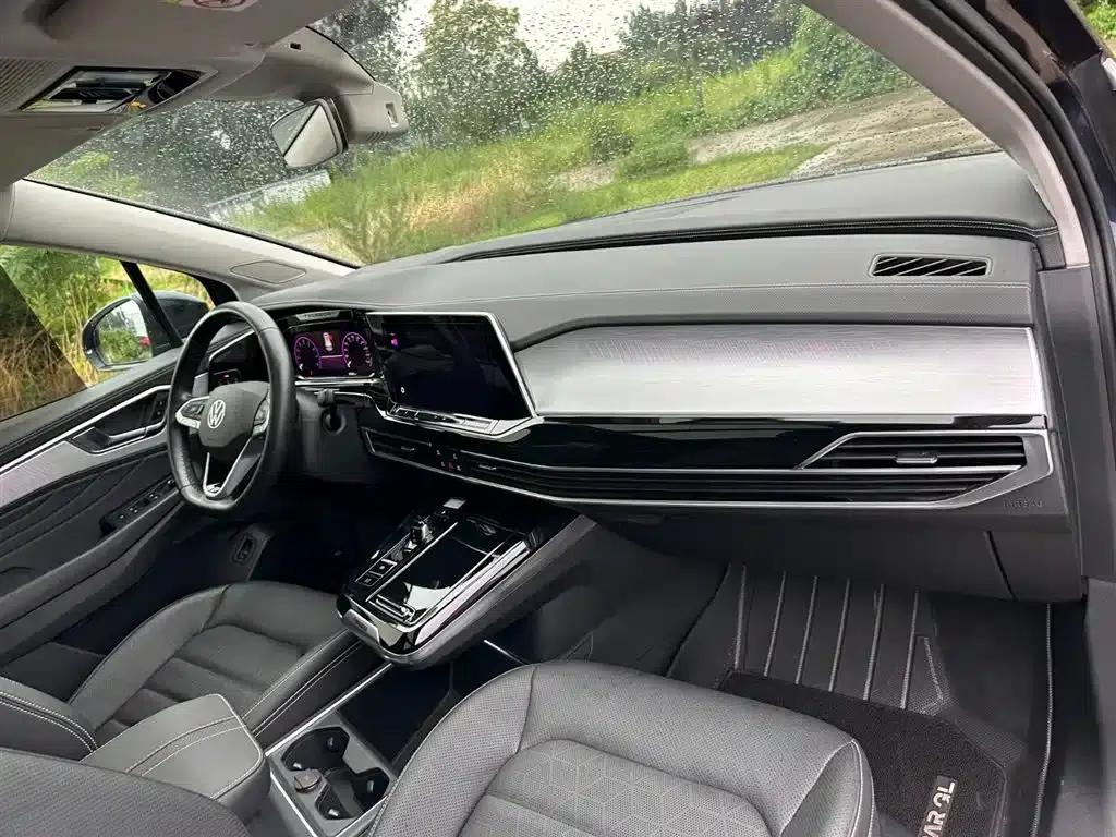 2021 Range Rover 380TSI AWD Luxury Pro — миниатюра 17