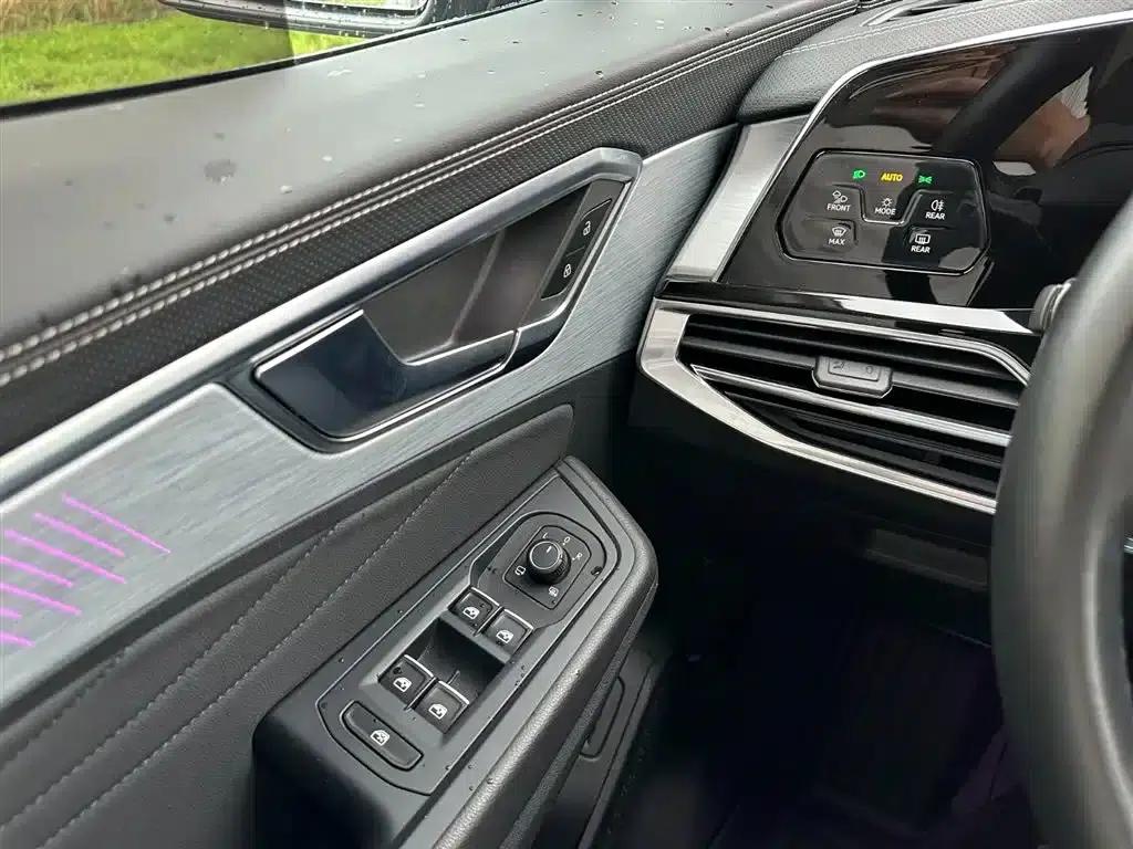 2021 Range Rover 380TSI AWD Luxury Pro — миниатюра 22