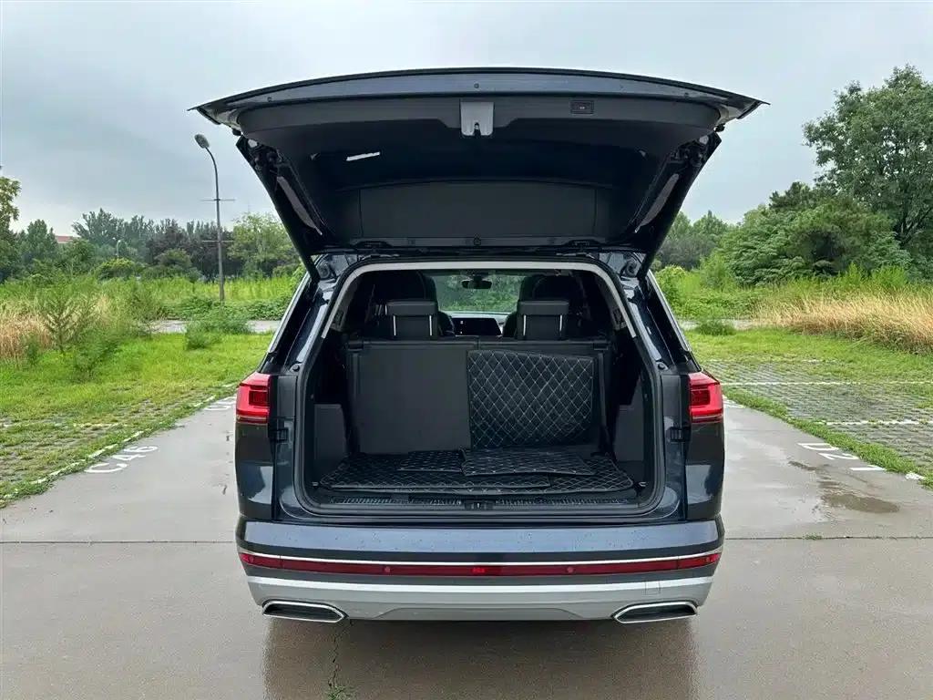 2021 Range Rover 380TSI AWD Luxury Pro — миниатюра 8