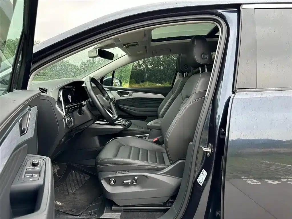 2021 Range Rover 380TSI AWD Luxury Pro — миниатюра 9
