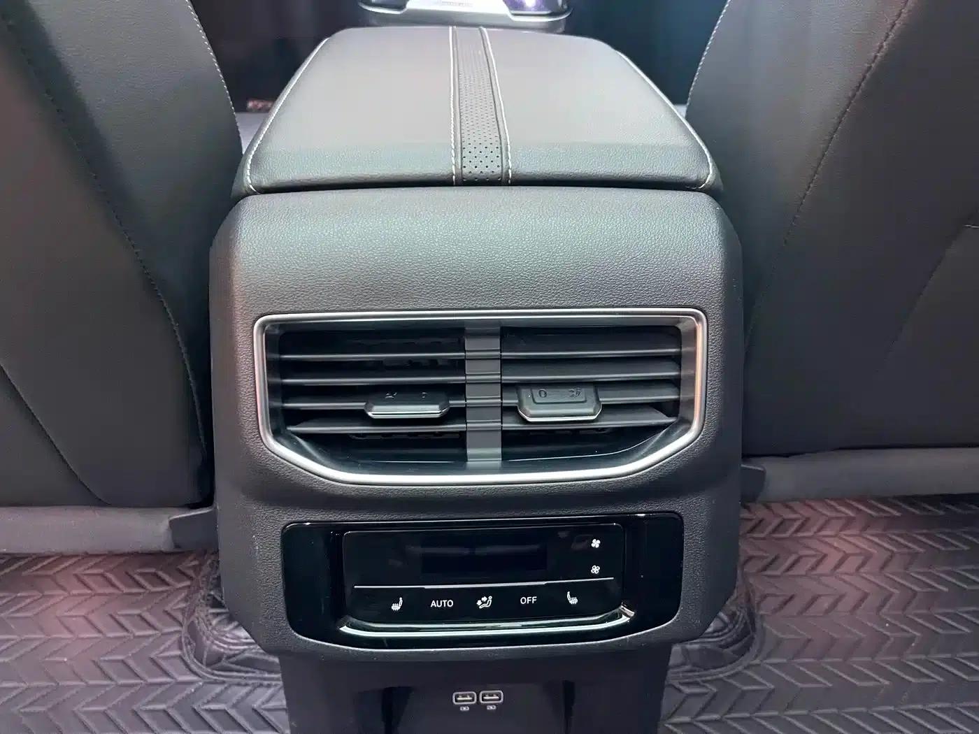 2023 Range Rover 380TSI AWD Luxury Pro 6-seater — миниатюра 18