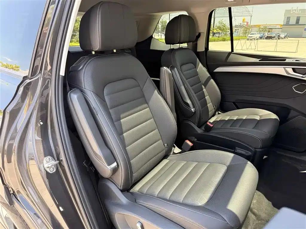 2024 Range Rover 380TSI 4WD Luxury Pro 6-Seater — миниатюра 15