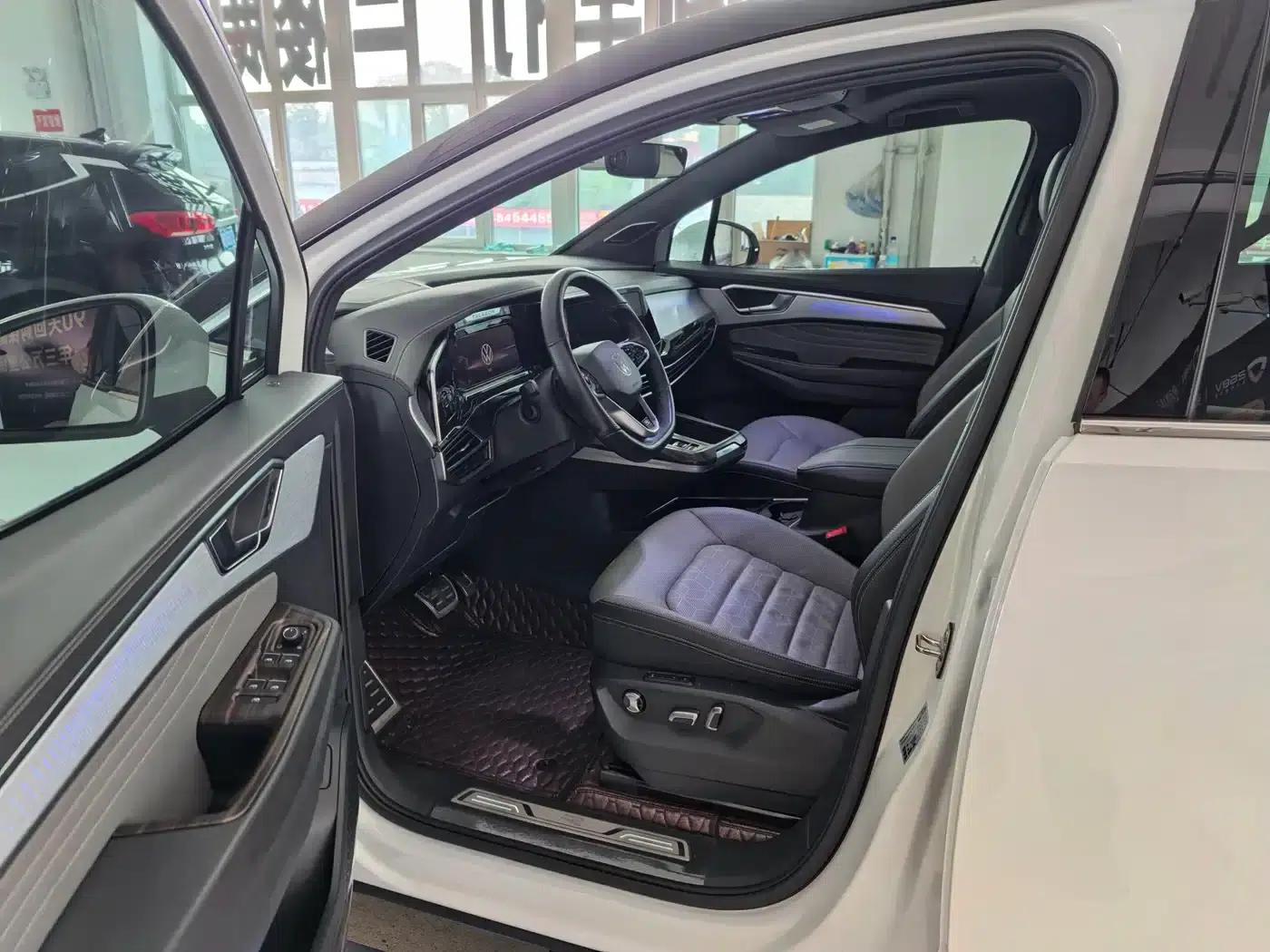 2022 Range Rover 380TSI 4WD R-Line 6-Seater — миниатюра 7