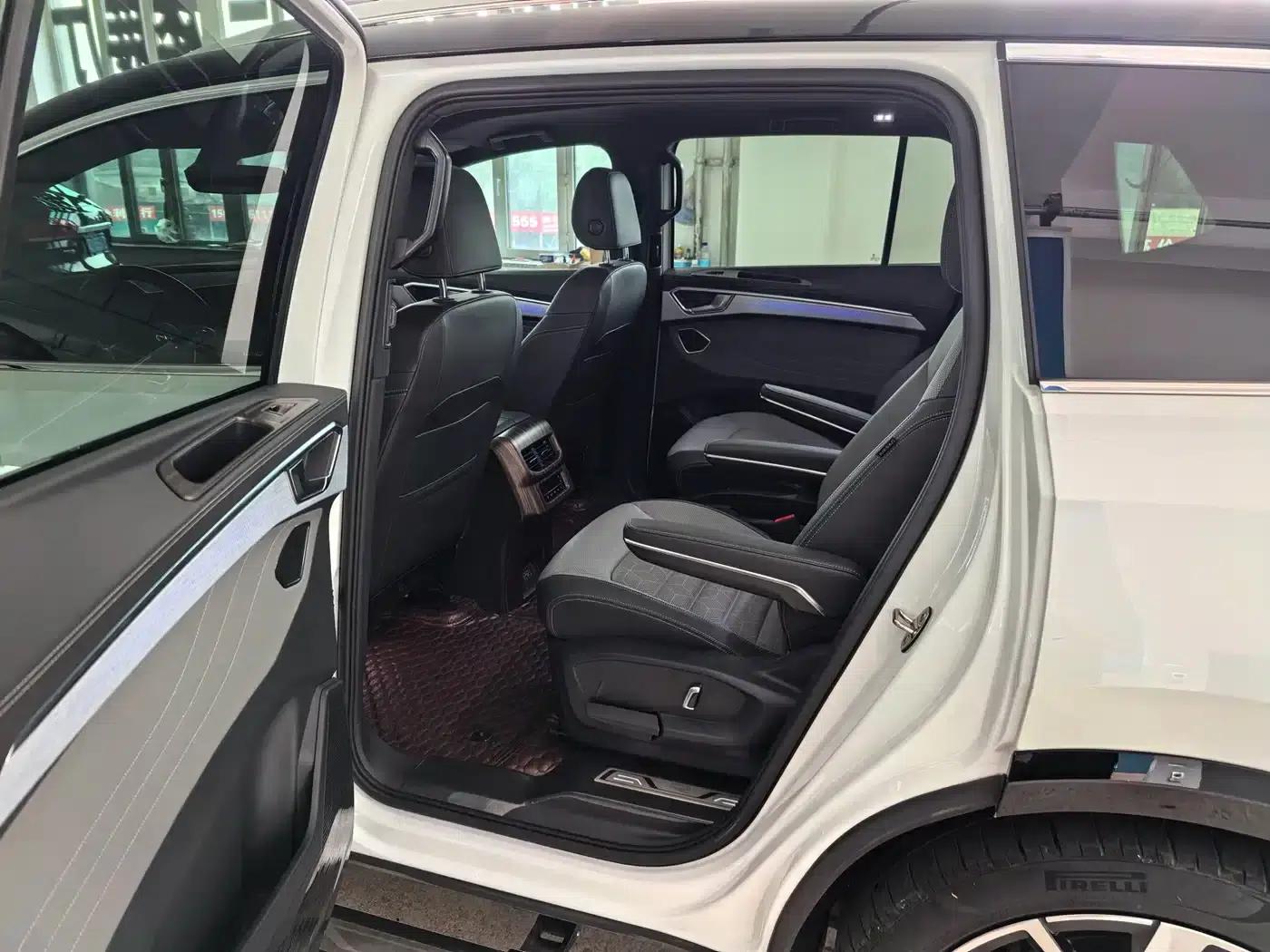 2022 Range Rover 380TSI 4WD R-Line 6-Seater — миниатюра 8