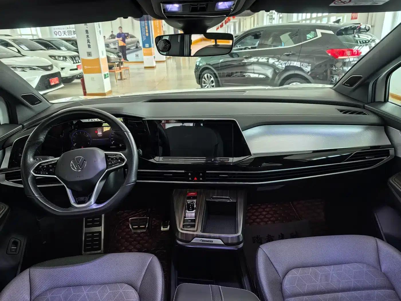 2022 Range Rover 380TSI 4WD R-Line 6-Seater — миниатюра 9