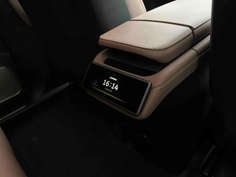 Nio EC6 2025 75 kWh — миниатюра 32
