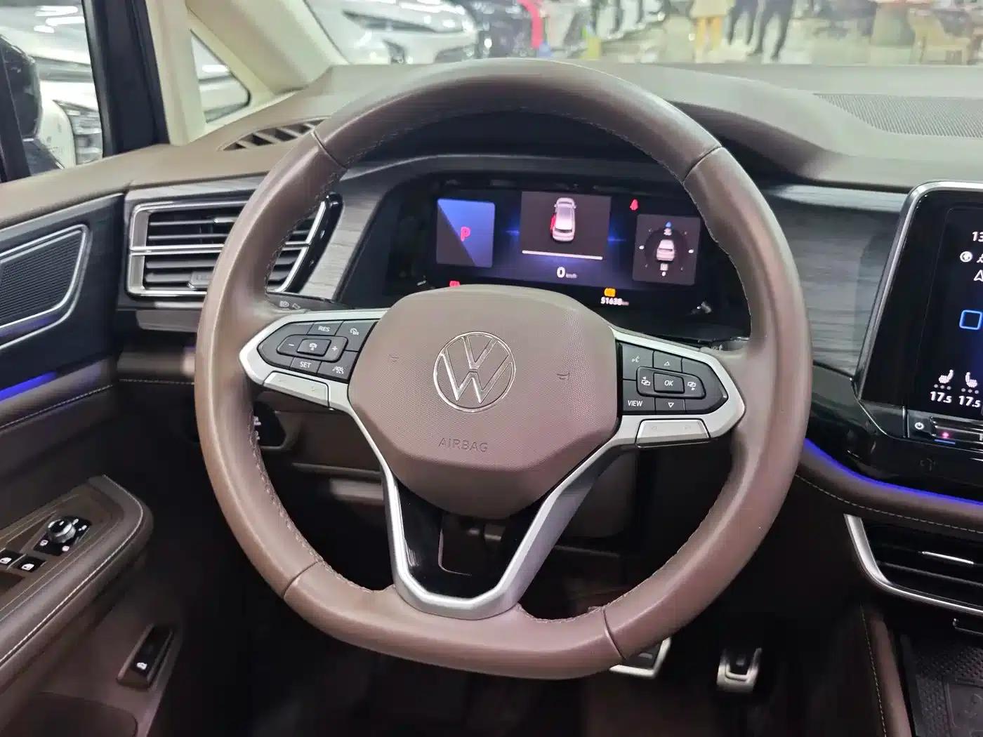Viloran 2023 Facelift 380TSI Premium Edition — миниатюра 11