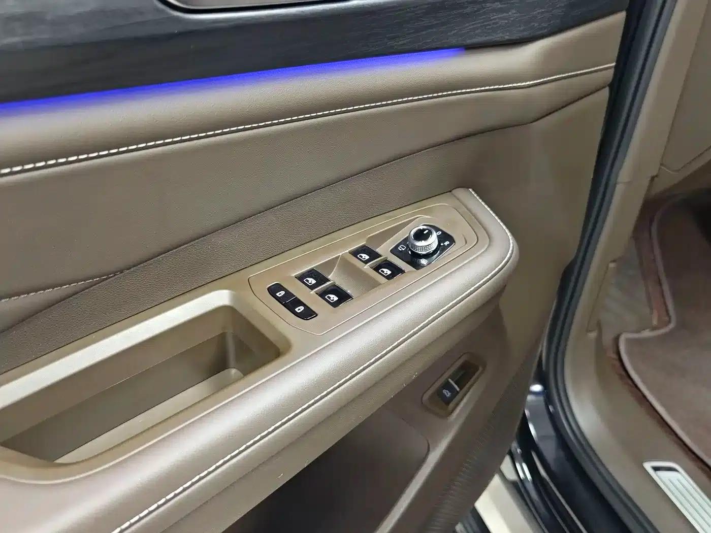 Viloran 2023 Facelift 380TSI Premium Edition — миниатюра 15