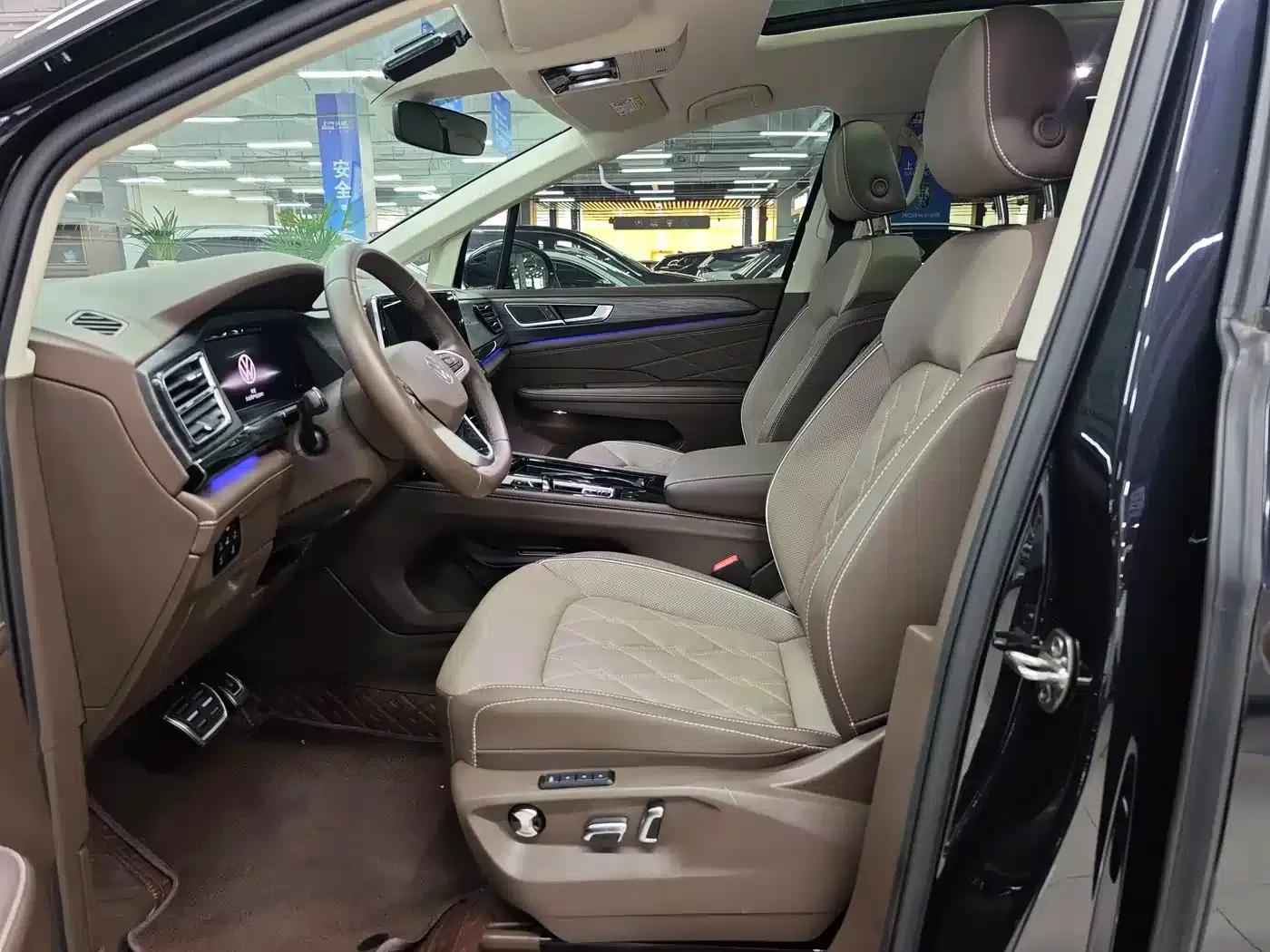 Viloran 2023 Facelift 380TSI Premium Edition — миниатюра 5