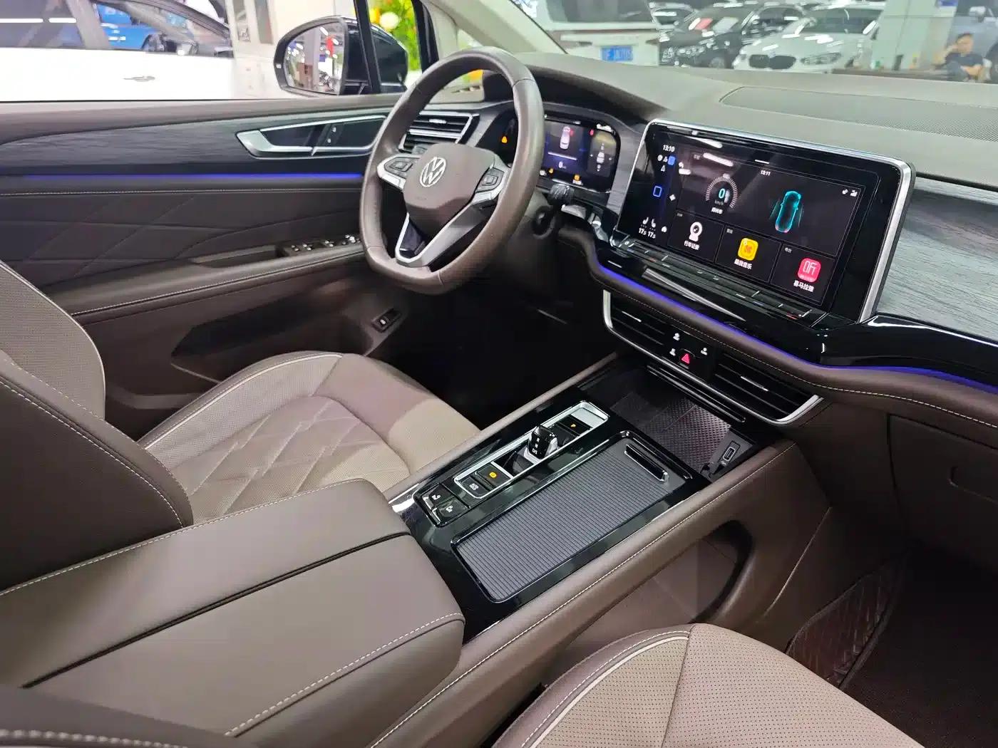 Viloran 2023 Facelift 380TSI Premium Edition — миниатюра 10