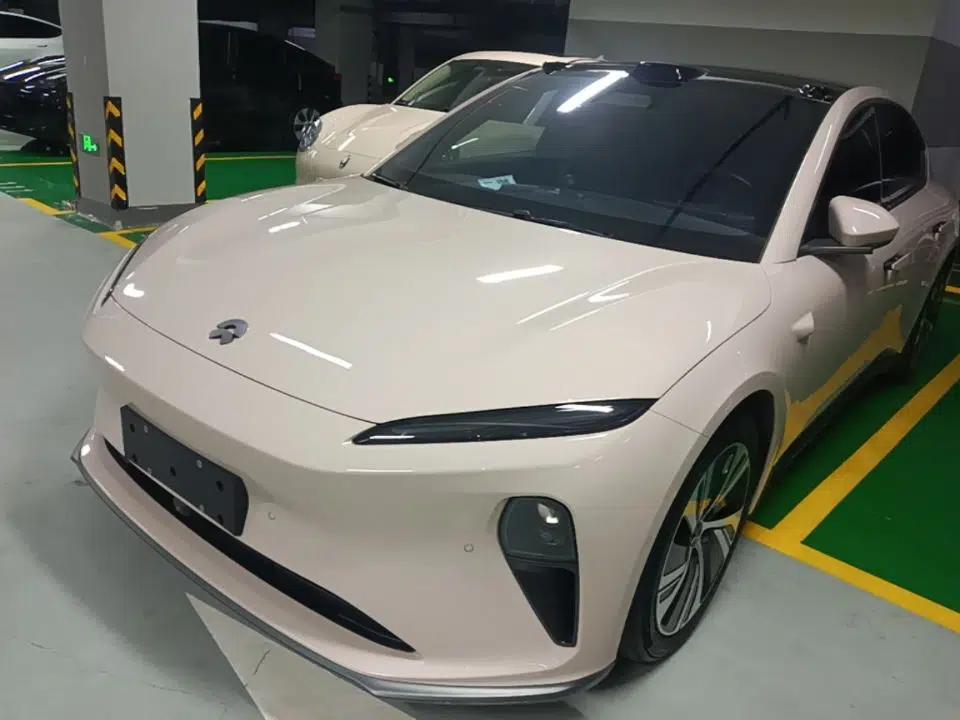 Nio ET5 2022 75 kWh — миниатюра 1