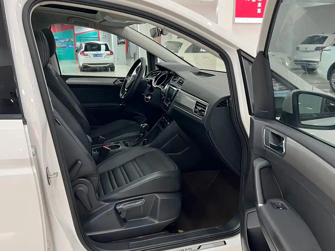 2018 Touran L 280TSI DSG Comfort Edition 7-seater (National V Emission Standard) — миниатюра 10