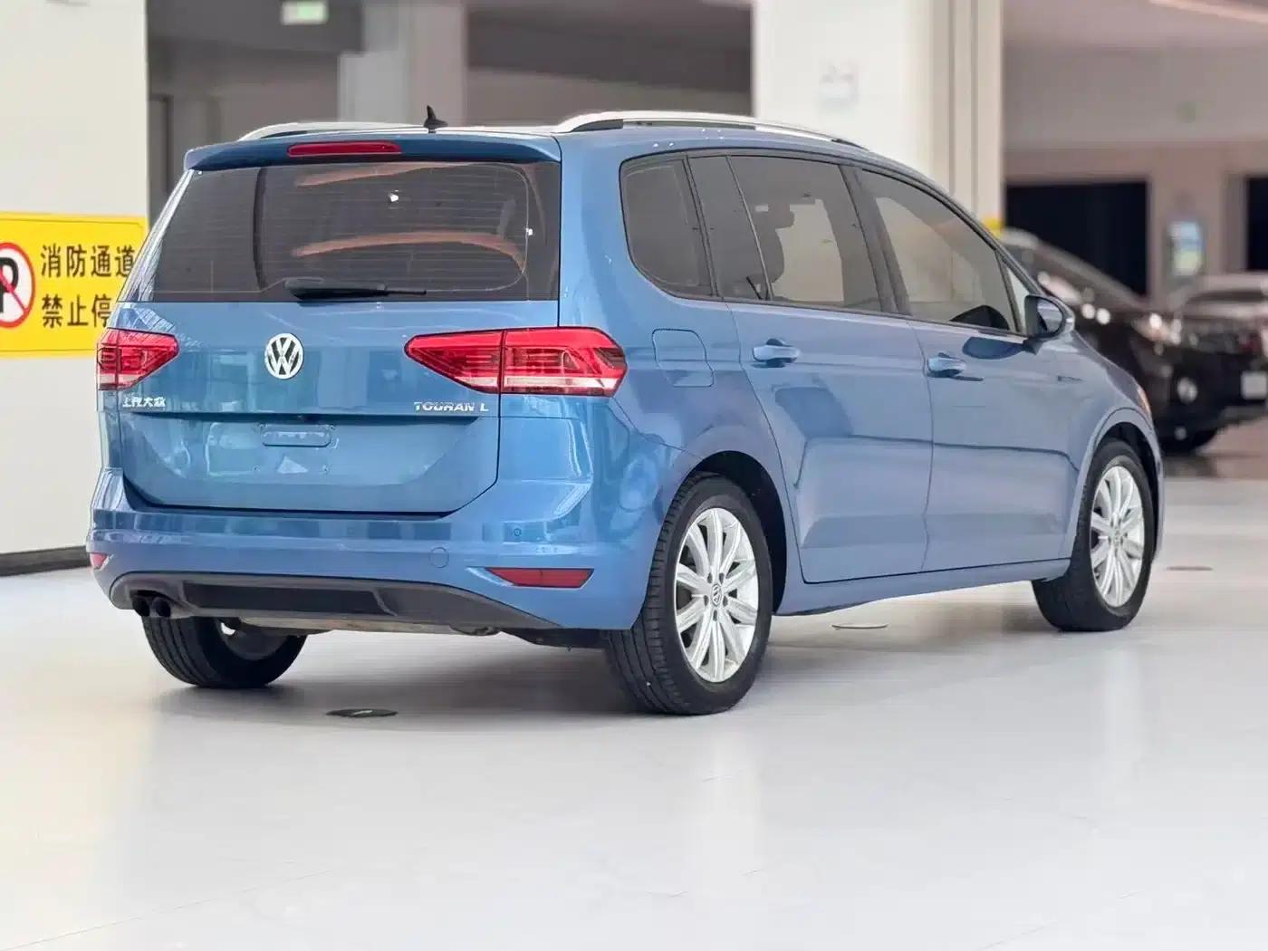 2018 Touran L 280TSI DSG Comfort Edition 7-seater — миниатюра 9
