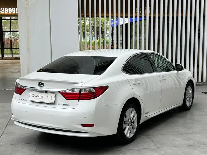 Lexus ES 2013 300h Elite Edition — миниатюра 4