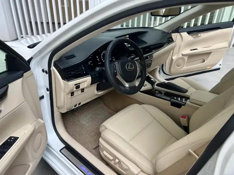 Lexus ES 2013 300h Elite Edition — миниатюра 10
