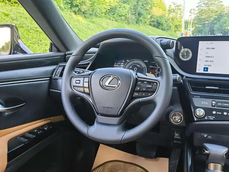 Lexus ES 2022 300h Premium Edition — миниатюра 20