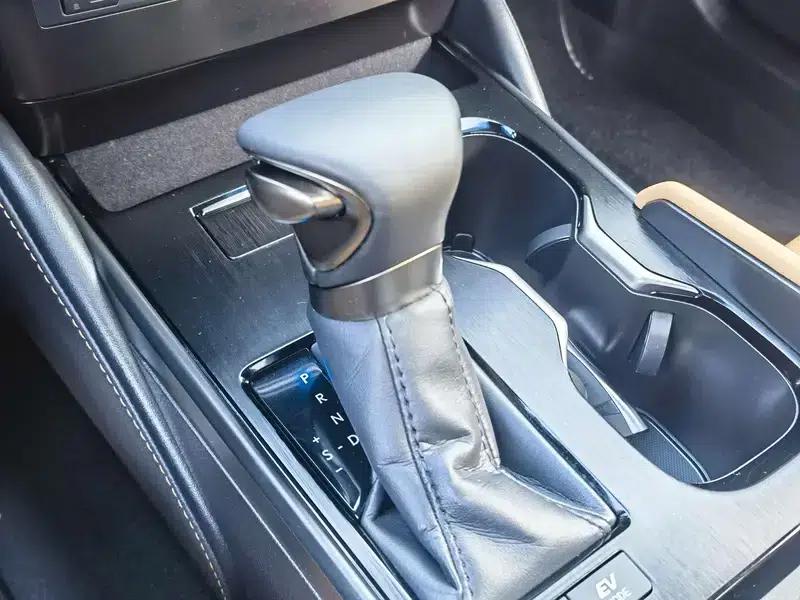 Lexus ES 2022 300h Premium Edition — миниатюра 21