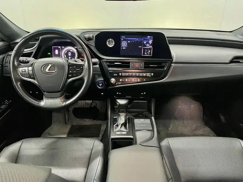 Lexus ES 2021 300h Premium Edition — миниатюра 13