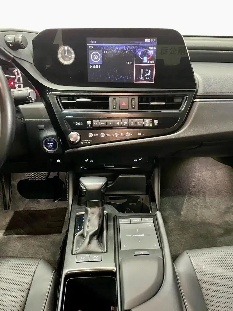 Lexus ES 2021 300h Premium Edition — миниатюра 14