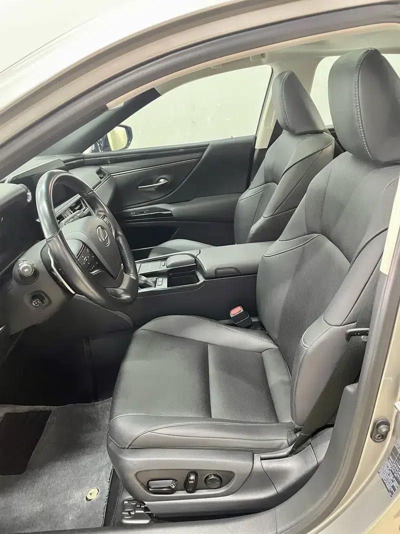 Lexus ES 2021 300h Premium Edition — миниатюра 16
