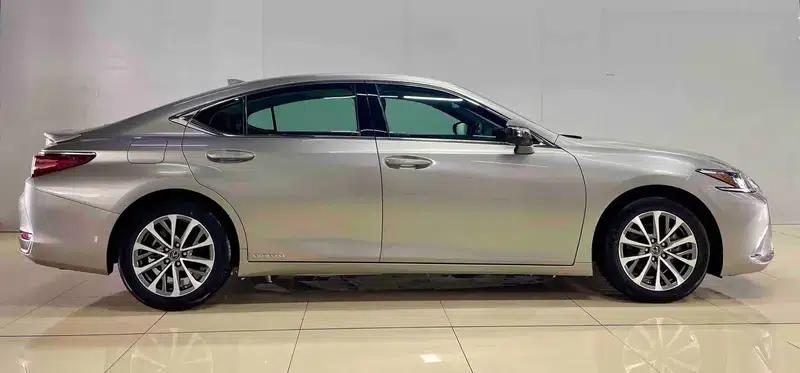 Lexus ES 2021 300h Premium Edition — миниатюра 8