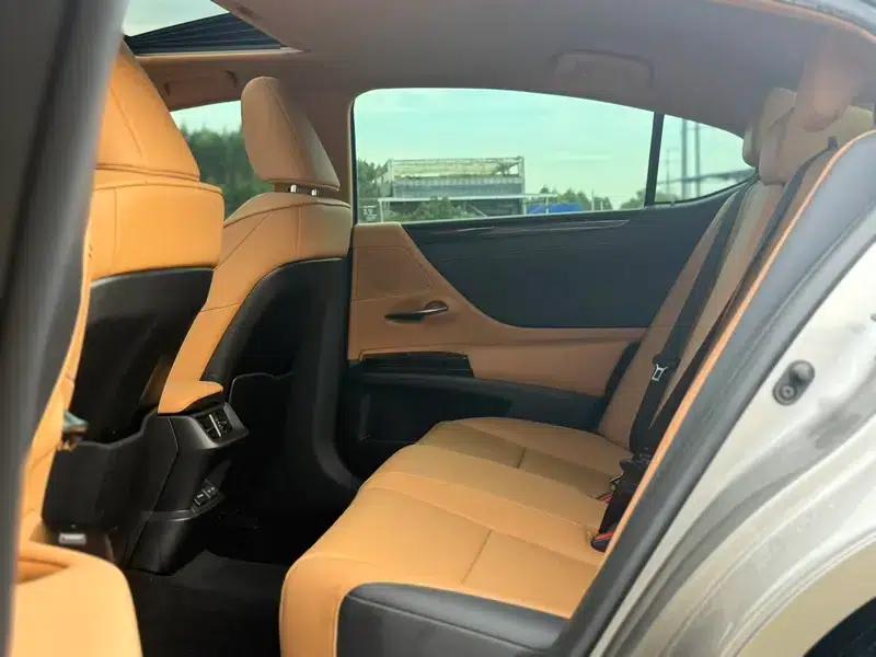 Lexus ES 2021 Model 200 Premium Edition — миниатюра 21