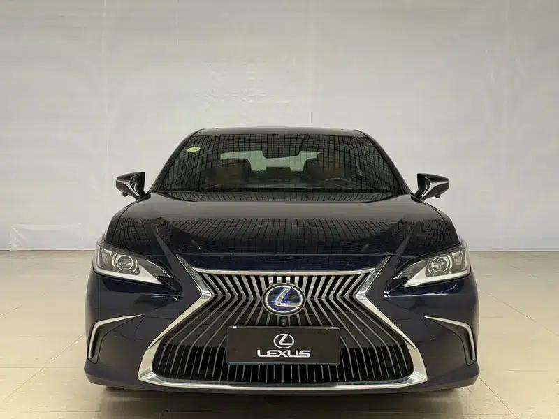 Lexus ES 2021 300h Premium Edition — миниатюра 2