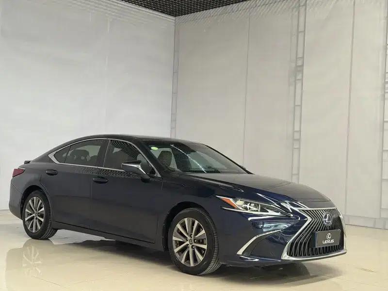 Lexus ES 2021 300h Premium Edition — миниатюра 3