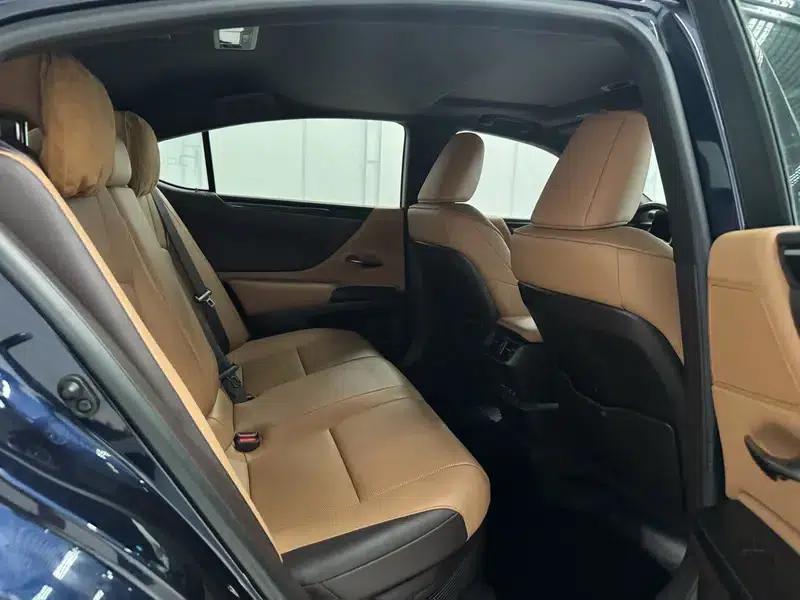 Lexus ES 2021 300h Premium Edition — миниатюра 8