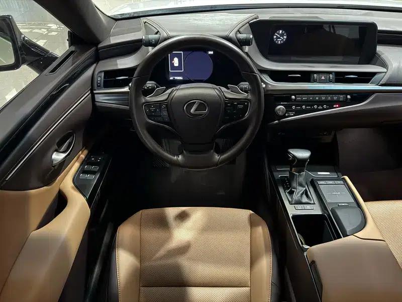 Lexus ES 2021 300h Premium Edition — миниатюра 6