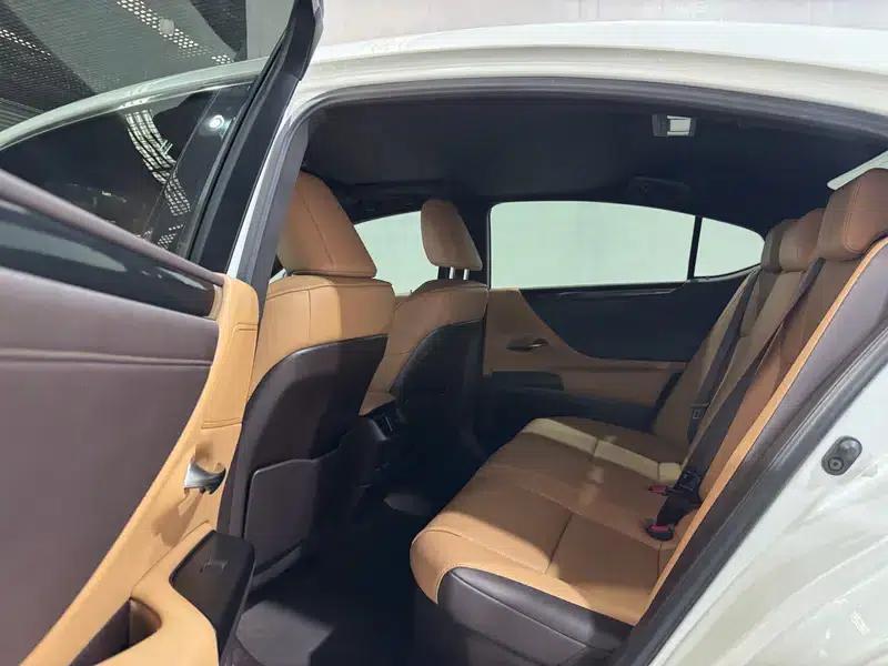 Lexus ES 2021 300h Premium Edition — миниатюра 8