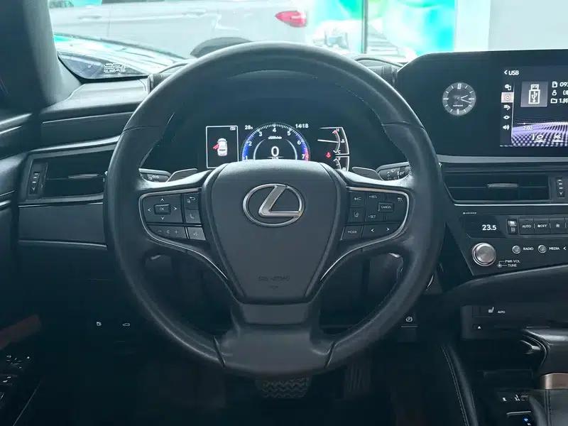 Lexus ES 2021 Model 200 Premium Edition — миниатюра 11