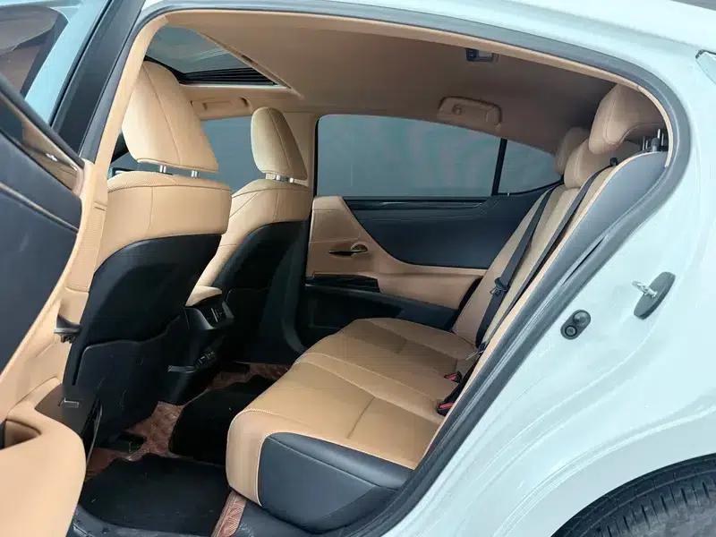 Lexus ES 2021 Model 200 Premium Edition — миниатюра 16